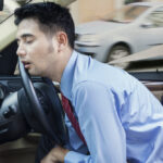 10 wskazówek, jak nie zasnąć za kierownicą podczas dłuższych podróży Jak nie zasnac za kierownica