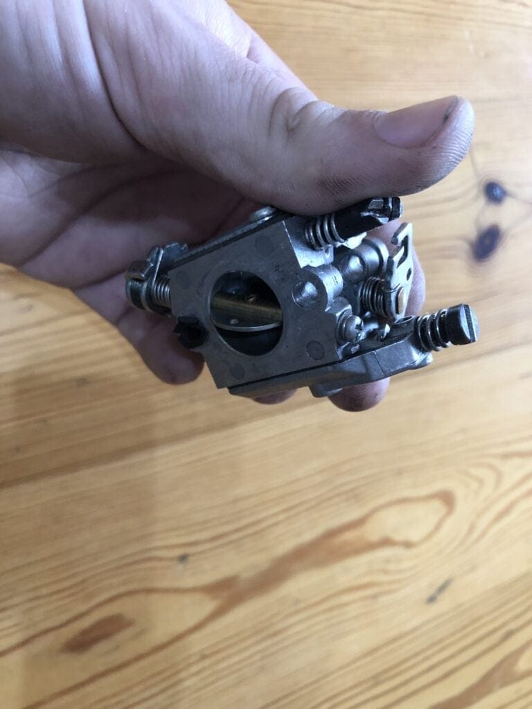 Gaźnik piły łańcuchowej