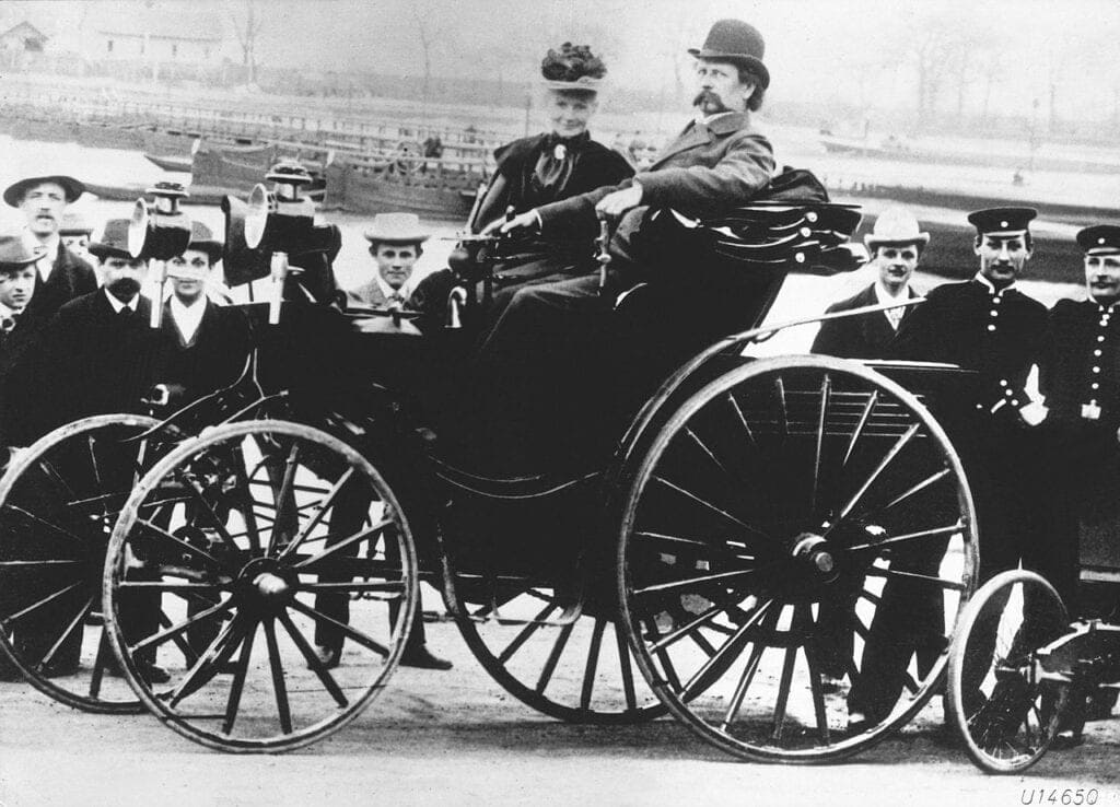 Karl_Benz_Automobile