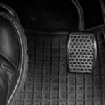 Uruchamianie silnika ze sprzęgłem czy bez: co jest lepsze? Uruchamianie silnika ze sprzęgłem czy bez