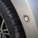 Czujniki parkowania: jak działają i na co zwracać uwagę? czujniki parkowania